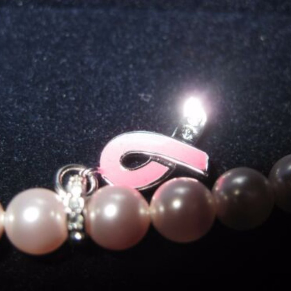 FLASH SALE Swarovski brand Breast Cancer Bracelet Pink Pearls New with Box - Picture 6 of 6